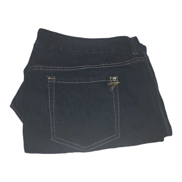 Torrid Mid Rise Bootcut Jeans‎ Women Sz 26 Plus Size Denim Slim Workwear - Picture 1 of 6
